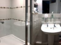The en-suite shower